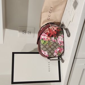 Gucci Blooms Supreme chain Shoulder bag